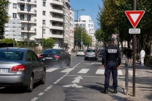 découvrez comment l'article r413-17 du code de la route contribue à la prévention des accidents en réglementant la circulation et en renforçant la sécurité routière.